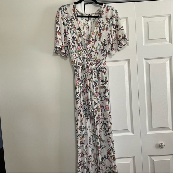 Speechless Shorts/Skirt/Fly Away Pant White Floral Design Size Small - Picture 1 of 11